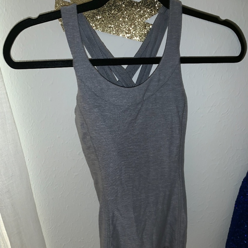 LULULEMON tank top size 2 with built in bra